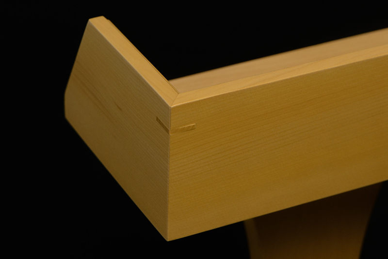 背面の留め継ぎ